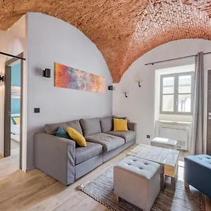 Appartement Superbe Vieux - Cours Saleya, Nice